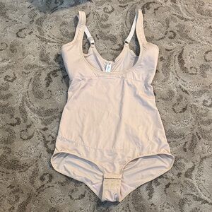 Nude Shapewear Bodysuit - Light Beige